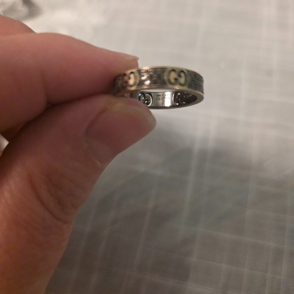 Gucci ring